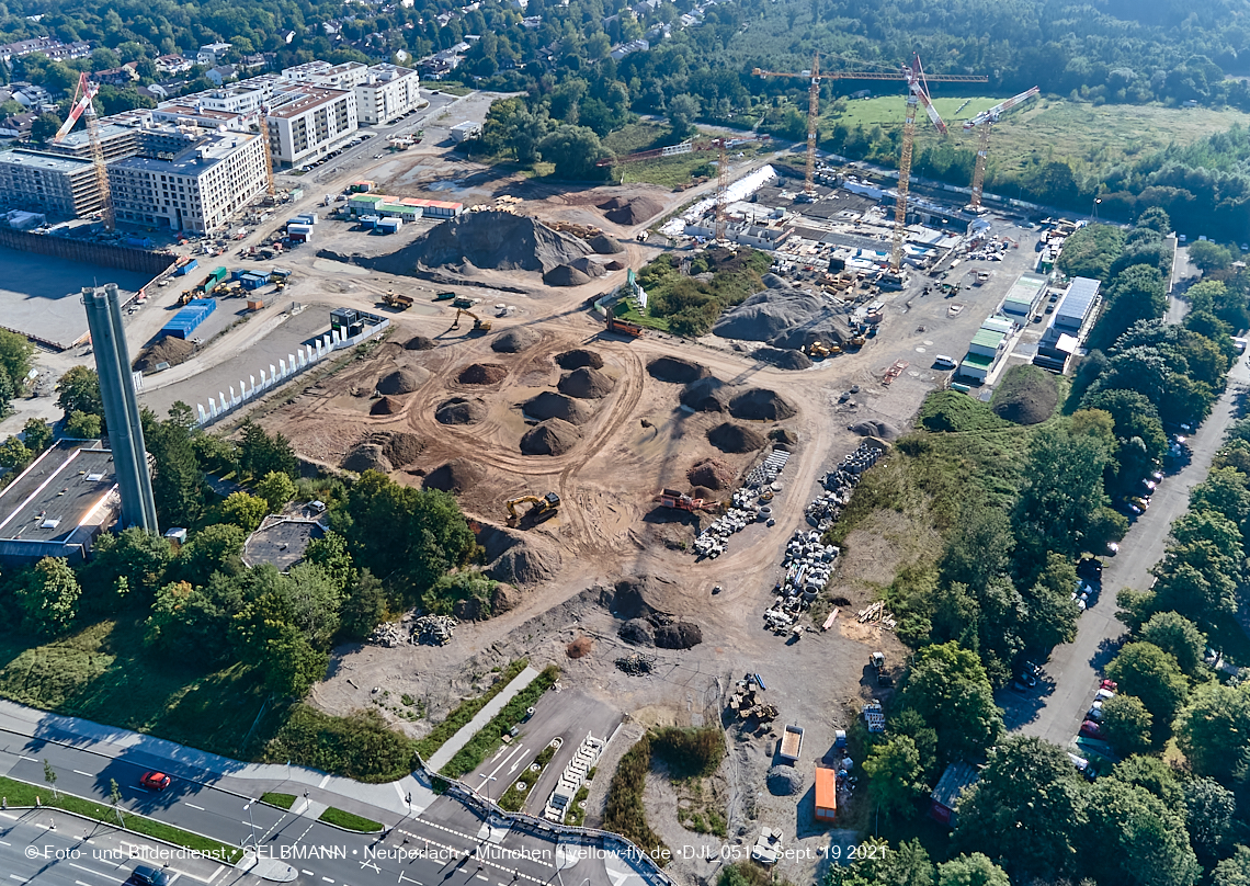 19.09.2021 - Aktuelle Luftbilder aus dem Alexisquartier und Pandion Verde in Neuperlach in München